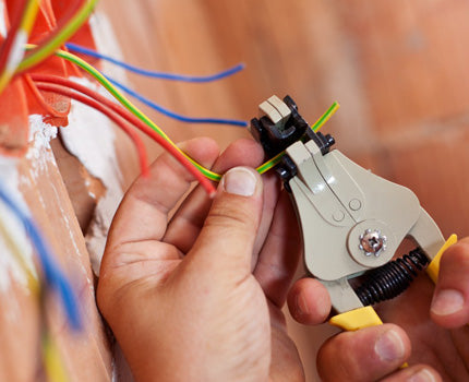 Connectez en toute simplicité sans tournevis grâce à nos connecteurs à levier