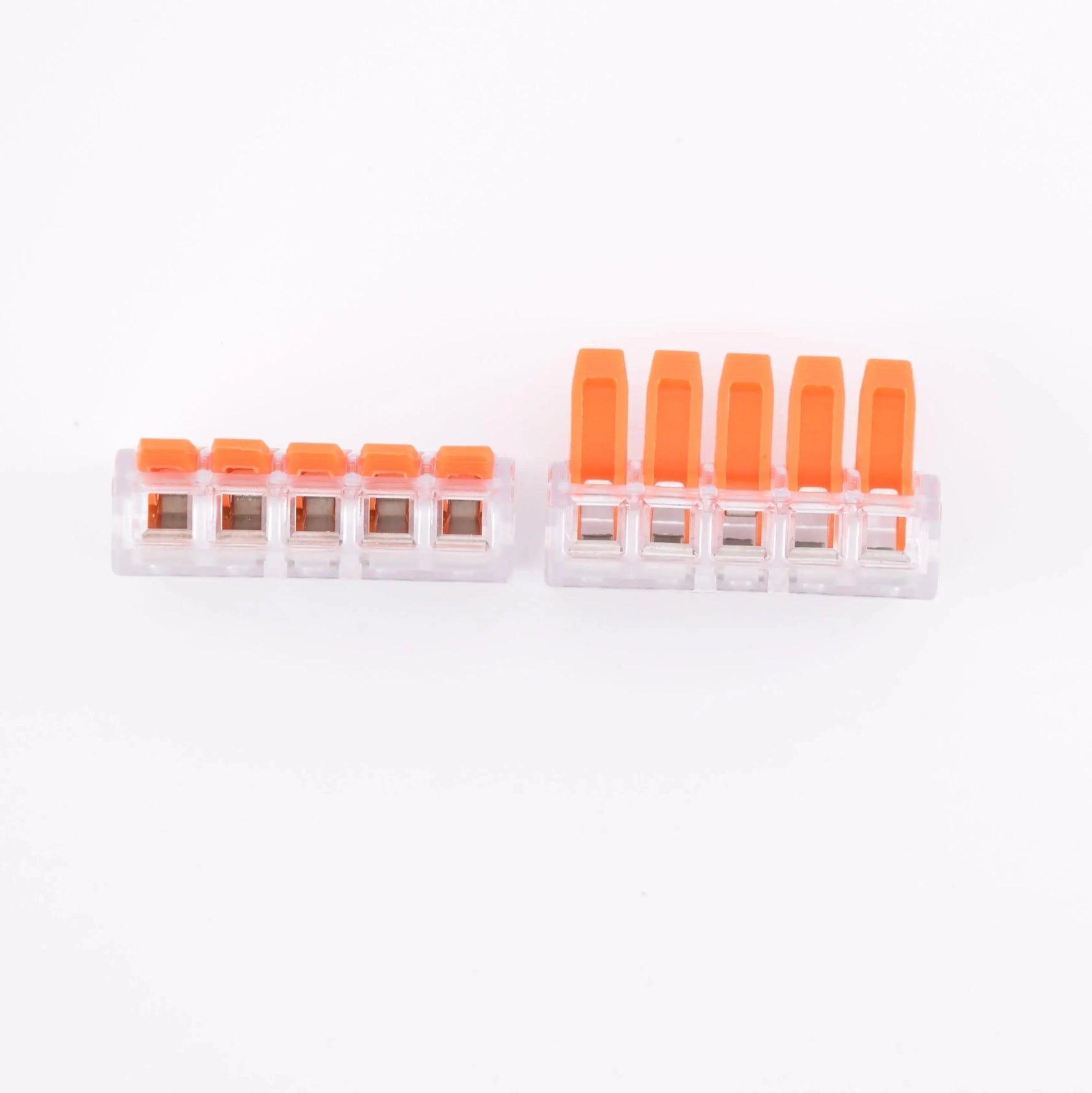 Borne a levier transparentes 5 poles 40A 6mm² LT-615 devant, leviers ouverts et fermés